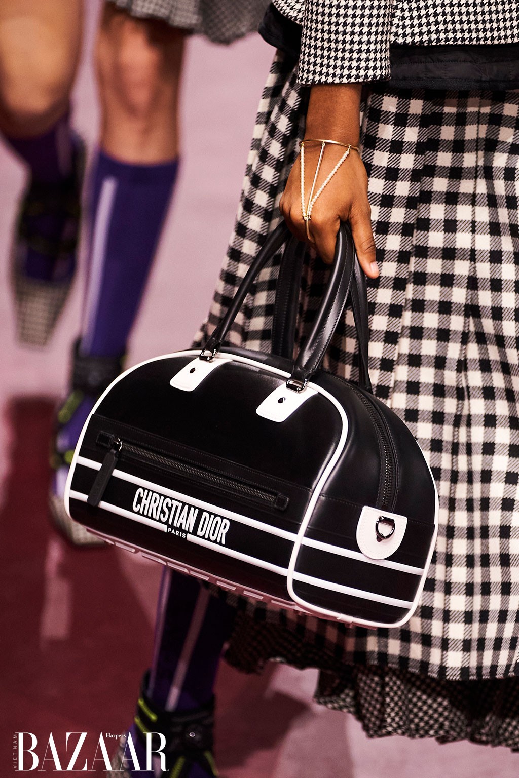 DIOR RA MẮT NHỮNG MẪU TÚI XÁCH NÀO MÙA THU ĐÔNG 2022?